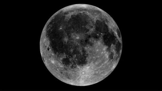 ภาพถ่ายดวงจันทร์จากยานสำรวจ Lunar Reconnaissance Orbiter (LRO) ของนาซา