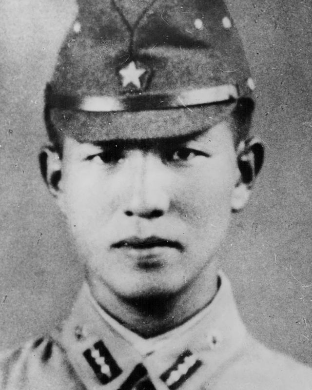 二战的最后几个月里，小野田宽郎（摄于1944年）驻扎在卢邦岛（Credit: Getty Images）(photo:BBC)