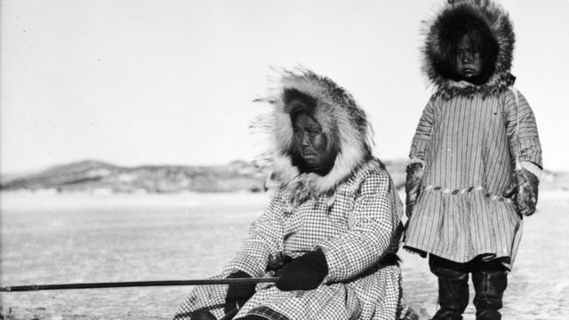 Hija y madre Inuit