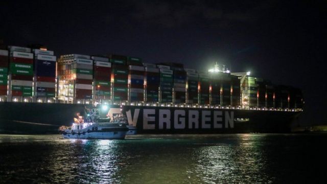 Suez Canal: Effort to refloat wedged container ship continues