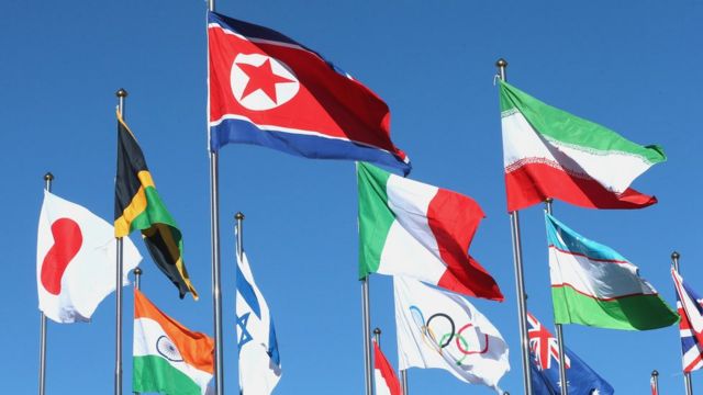 평창 선수촌에 게양된 북한 인공기