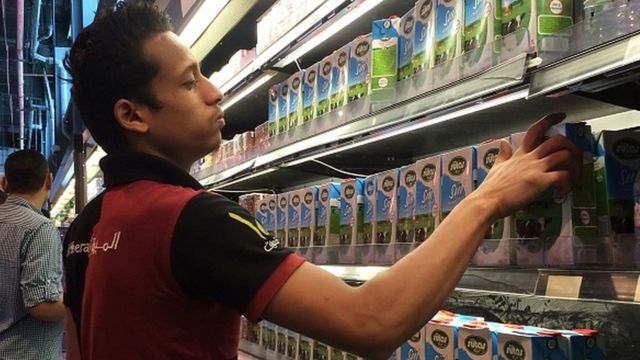 10 Haziran 2017'de Katar süpermarketlerindeki raflar Türk ürünleriyle doluydu