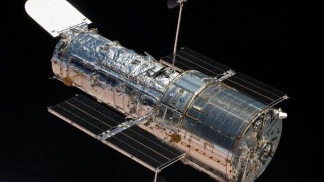 El otro equipo de científicos estudió las ondas ultravioletas del cometa con el telescopio espacial Hubble.