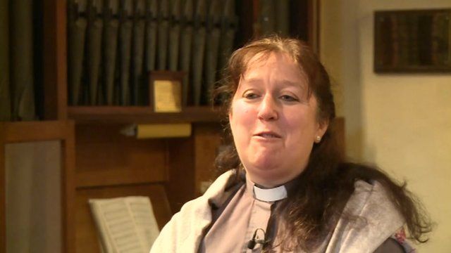 Vale of Glamorgan church organ 'made from WW1 plane' - BBC News