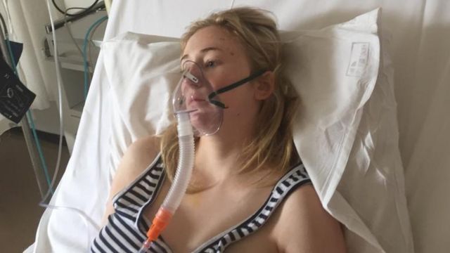 Hannah Powell en el hospital.