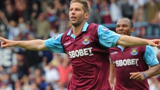 Tsohon dan wasan Aston Villa da West Ham, dan Jamus Thomas Hitzlsperger
