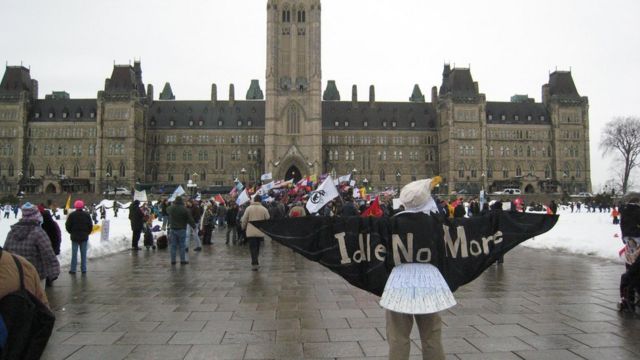 Protestas de los pobladores de Attawapiskat, en Ottawa, capital de Canadá.