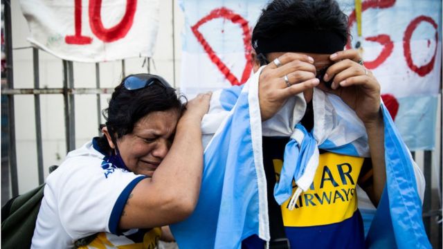 Aficionados llorando