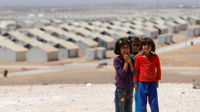 ヨルダン・アズラク難民キャンプにいるシリアの子供たち