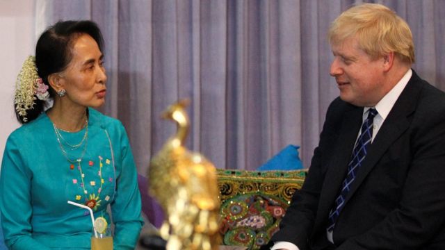 British Foreign Secretary Boris Johnson (R) is welcomed by Myanmar"s leader Aung San Suu Kyi in Naypyidaw, Myanmar January 20, 2017.
