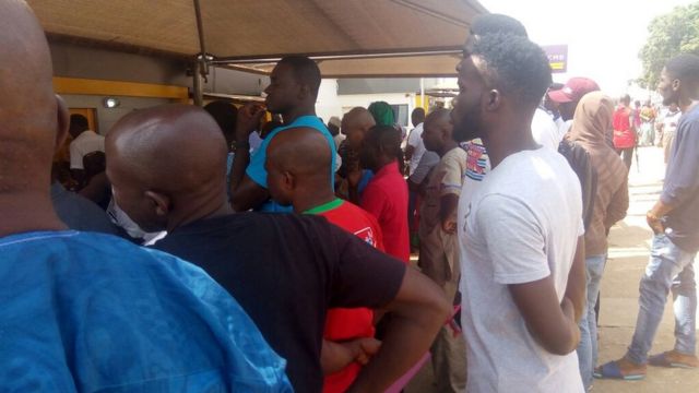 A kan kwashe awanni ana jira