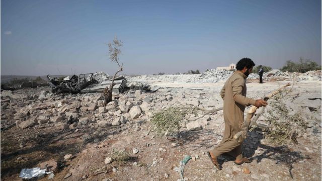 27 أكتوبر/تشرين الأول 2019. آثار الدمار بعد غارة أمريكية على قرية باريشا قرب إدلب