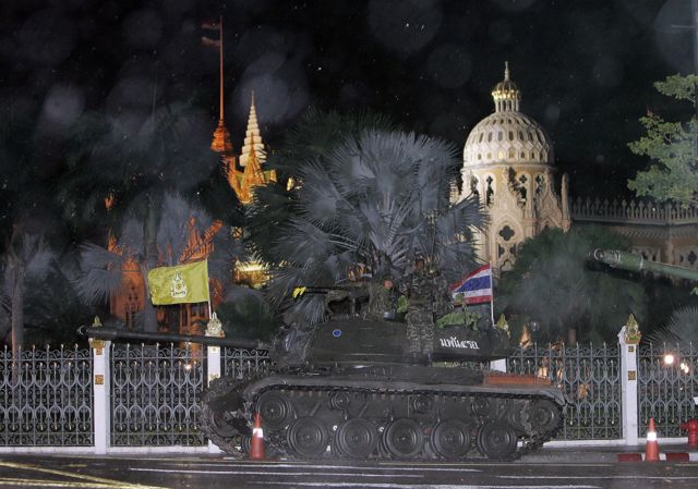 Tank in front of the Government House