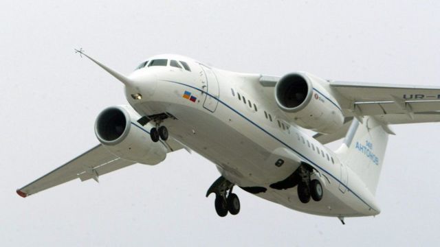 Avión An-148