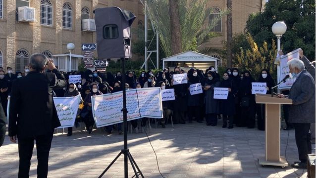 تجمع معلمان در شهر یزد