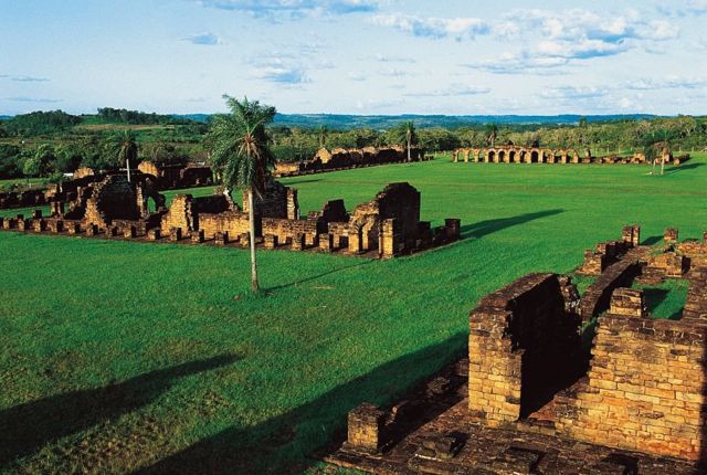 Ruinas de La Santísima Trinidad de Paraná, antigua reducción jesuita (Lista del Patrimonio Mundial de la UNESCO, 1993), Itapua. Paraguay, siglo XVIII.