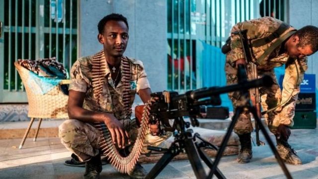 در درگیریها، تا کنون صدها نفر کشته و هزاران نفر آواره شدهاند