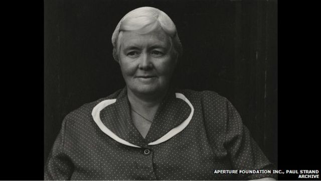 A' Bh.Ph. Eàirdsidh Dòmhnallach