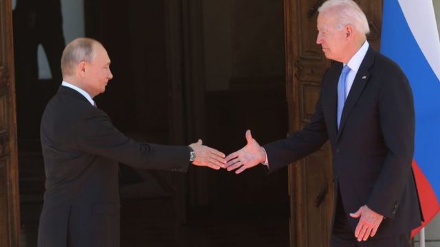 التقى الرئيسان بوتين وبايدن في قمة الشهر الماضي في جنيف