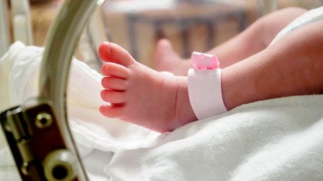 गेल्या वर्षभरात झालेल्या एकूण बालमृत्यूंपैकी 65% बालकांचा मृत्यू हा जन्मल्यानंतर महिनाभरातच झाला आहे.
