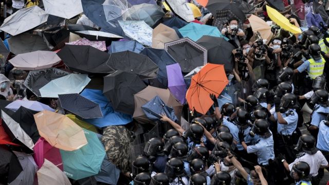 觀點 雨傘運動 後 一國 籠罩香港青年進退失據 c News 中文