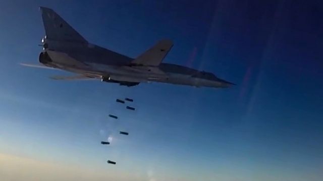 Ту-22М3 наносят авиаудары по объектам в Сирии