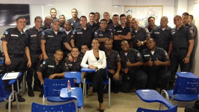 Mais de 3.000 policiais já fizeram os cursos de Comunicação Não Violenta dados por Azzariti