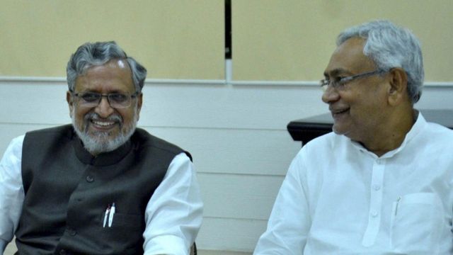सुशील मोदी के साथ नीतीश कुमार