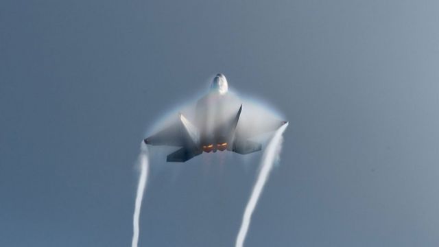 Avión