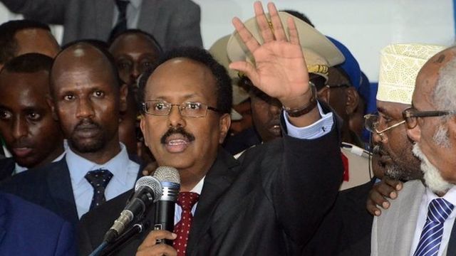 Dans son discours, le nouveau président Mohamed Abdullahi Farmajo, a promis d'améliorer la sécurité du pays et travailler à la réconciliation.