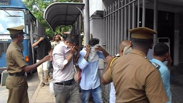 වකුගඩු ජාවාරම්කරුවකු යයි සැක කෙරෙන්නෙක් රැඳවුම් කඳවුරින් පළා ගියේය.