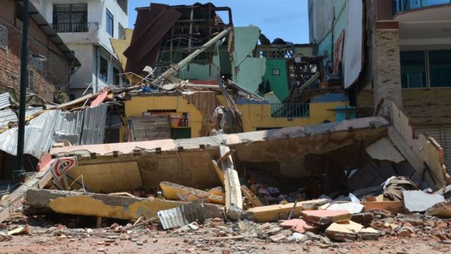 Una casa destruida por el temblor en Machala