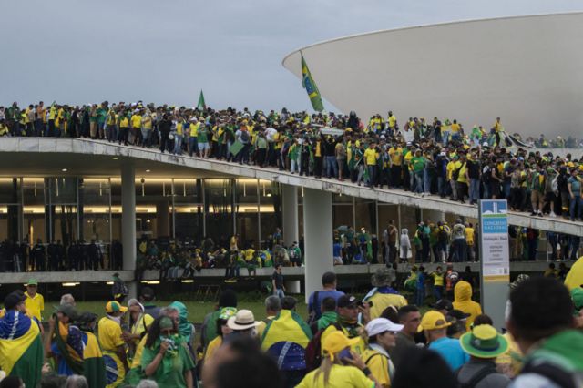 Invasão de bolsonaristas às sedes dos Três Poderes em Brasília