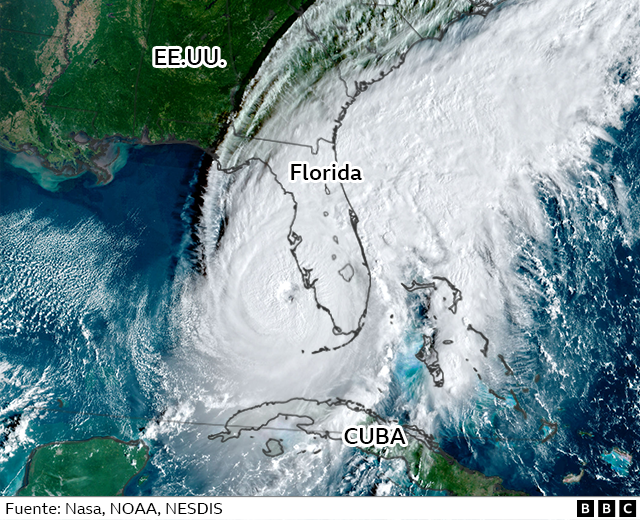 Imágen satelital del paso del huracán Ian por Florida.