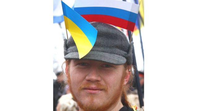 Російський та український прапор