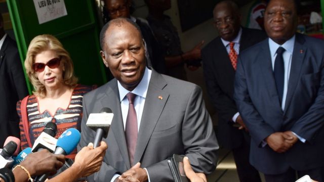 Le sommet annuel des pays d'Afrique de l'Ouest réuni samedi à Abuja et auquel avait pris part M. Ouattara a appelé le président gambien Yahya Jammeh à reconnaitre sa défaite électorale