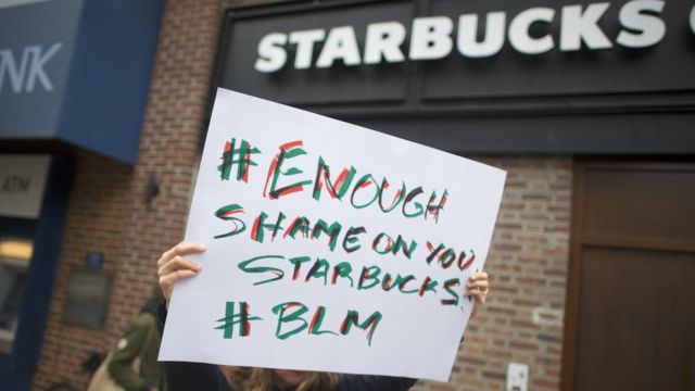 米スタバ8千店舗を一時閉鎖へ 人種差別防止トレーニングを実施 cニュース