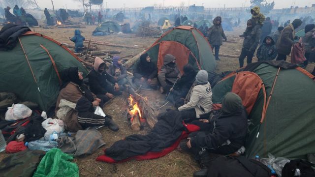 Стихийный лагерь мигрантов на границе Беларуси и Польши