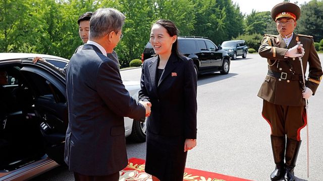 金正恩的妹妹金與正和韓國總統文在寅