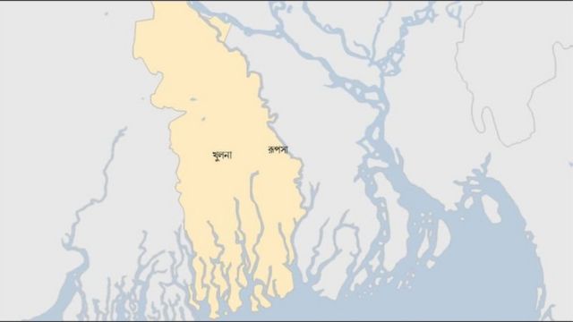 খুলনার রূপসা উপজেলায় এই হামলার ঘটনা ঘটে।
