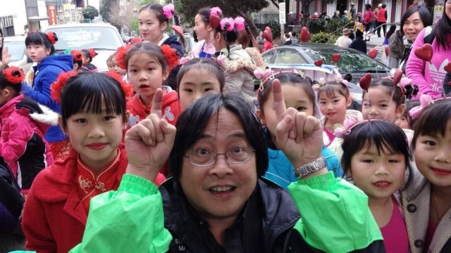 2020年方牧师参与三藩市农历新年庆祝活动(photo:BBC)