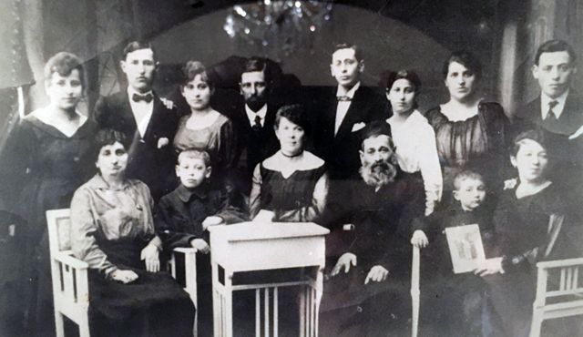 La familia Bach antes de la guerra.