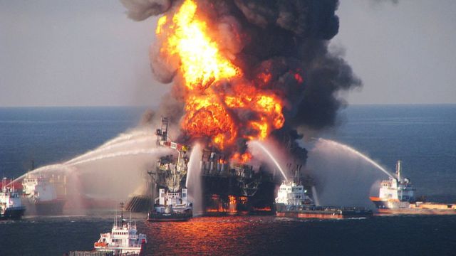 Пожар на буровой платформе Deepwater Horizon