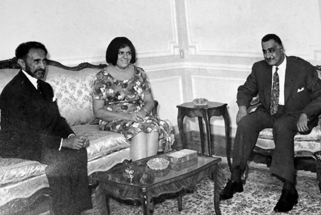 الزعيم المصري جمال عبد الناصر والإمبراطور الإثيوبي هيلا سيلاسي