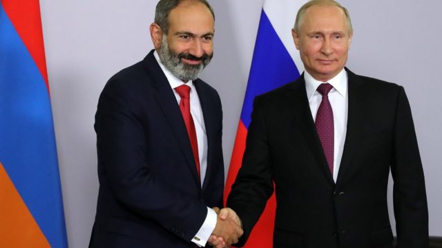Путин обсудил с Пашиняном реализацию карабахских соглашений