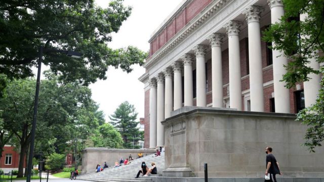 近期的法院审理涉及到哈佛和北卡两所大学。(photo:BBC)