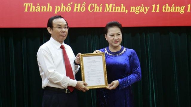 Ông Nguyễn Văn Nên - Tắc thư Trung ương Đảng, Chánh Văn chống Trung ương Đảng - vừa mới được reviews nhằm bầu lưu giữ chức Tắc thư Thành ủy TP Sài Gòn.