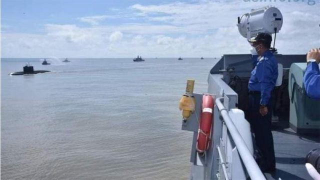 ရေငုပ်သင်္ဘော တန်ဖိုးထက် သင်တန်းကုန်ကျစရိတ်က ပိုများကြောင်းတပ်မတော် ပြော