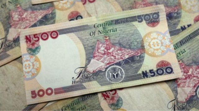 Cette année, le rand a fait un bond d'environ 16 %, tandis que le naira a perdu un tiers de sa valeur par rapport à la monnaie américaine.