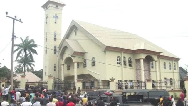 Ụlọụka St Philip Catholic Church Ozobulu